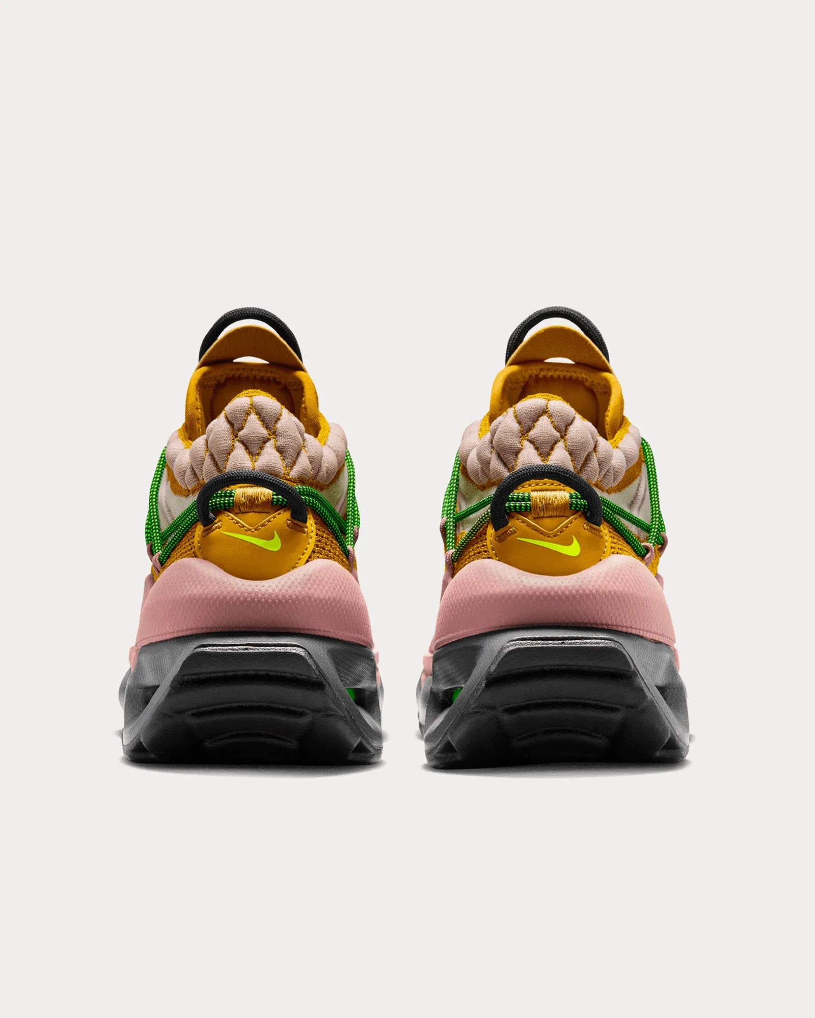 Air Max Flyknit Venture Bronzine / Volt / Smokey Mauve Low Top Sneakers