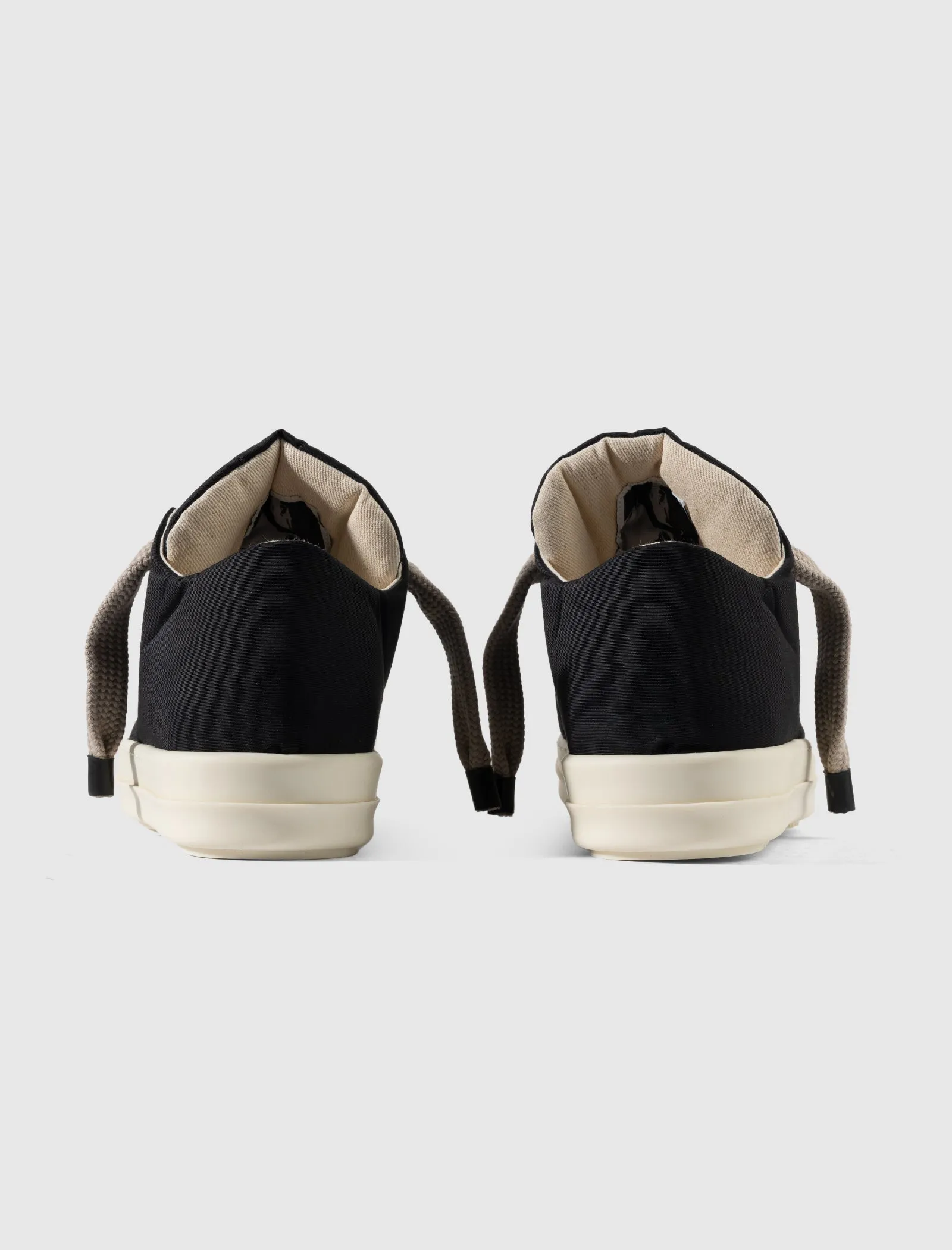 JUMBO LACE LOW SNEAKERS "BLACK/MILK"