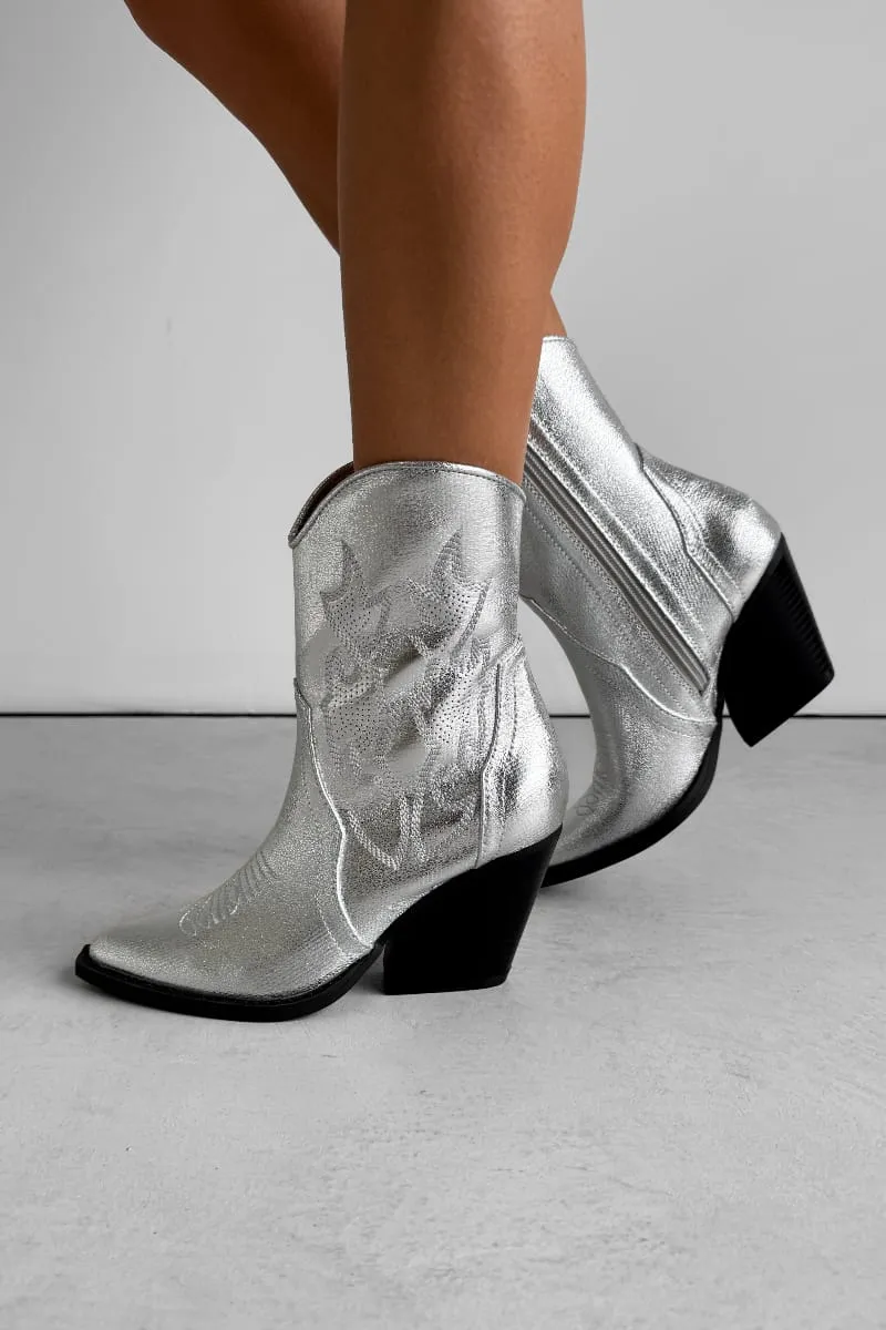 NIA Western Cowboy Boots - Silver