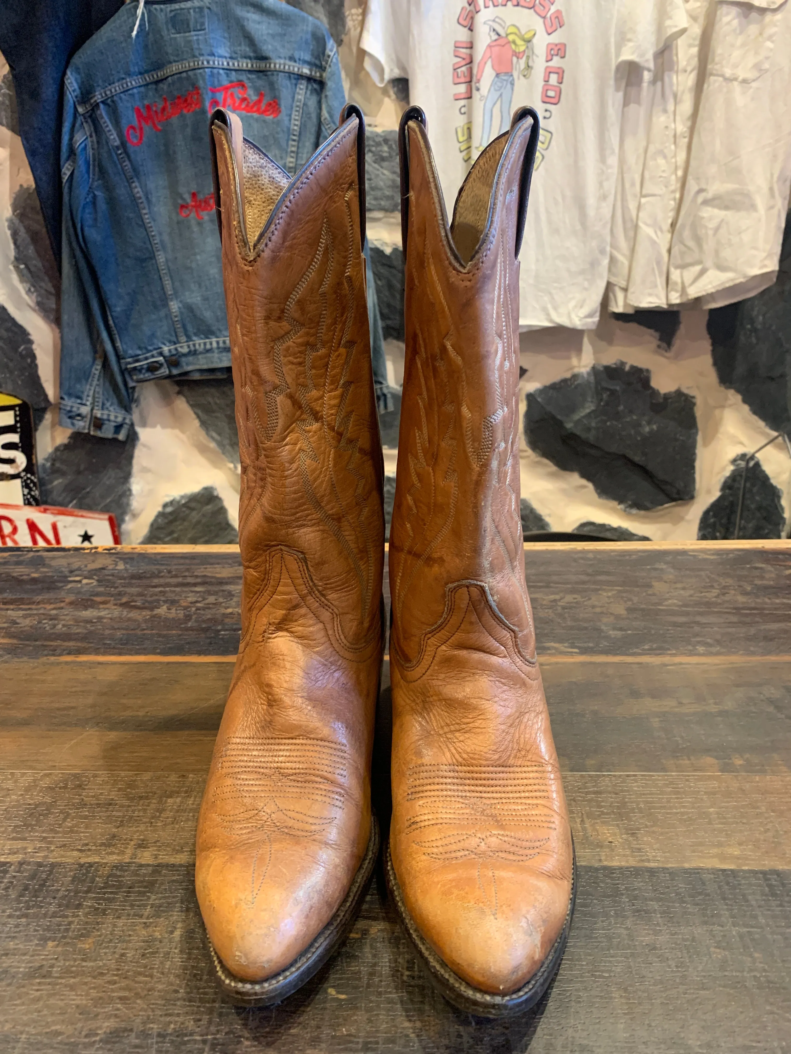 Vintage Tan Boots, 9