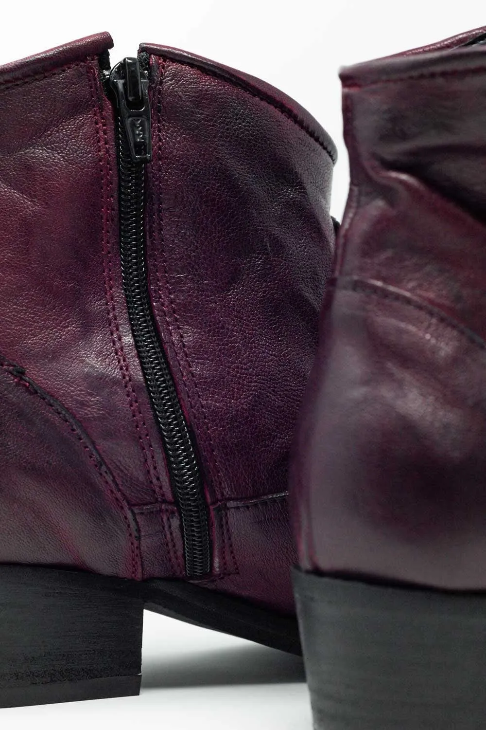 Western Sock Boots In Maroon With Detail On The Side